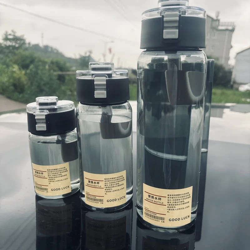 

Высокопроизводительная простая портативная ниша, известная в Интернете космическая чашка, пластиковая чашка с ситечком для чая, удобная чашка для девочек