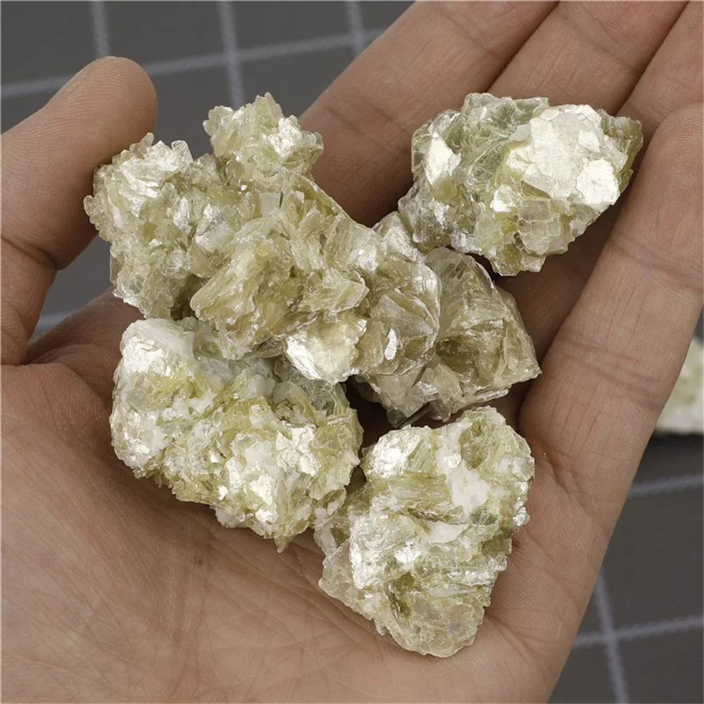 Factory wholesale gold mica natural mica raw stone mineral crystal ore geology teaching specimen materials