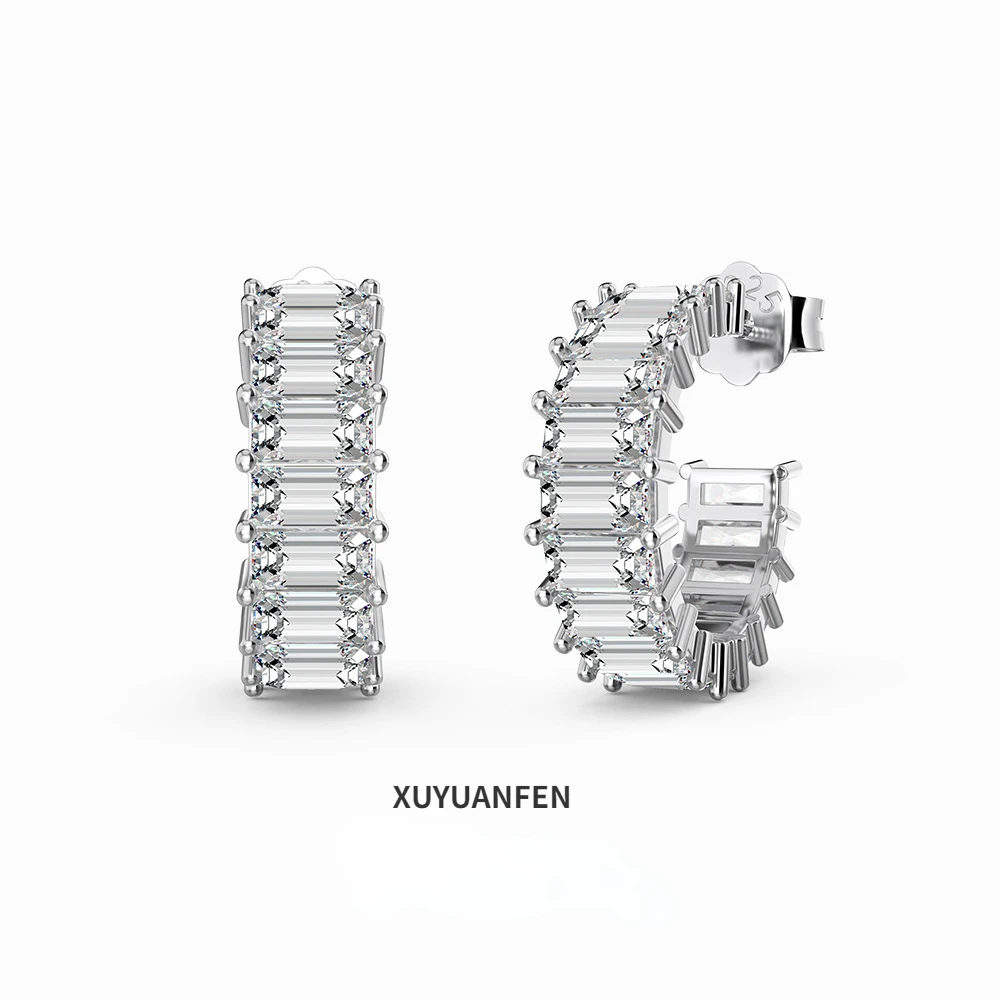 

XUYUANFEN New S925 Pure Silver Ear Stud Women's Volleyball Drill Design Sparkling C-shaped, Versatile for Japan and Korea