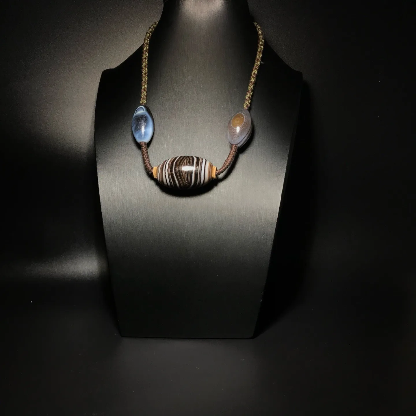 Tibetan Natural Old Agate Dzi Sky Eye&Silkworm Lines Bead Necklace J0523
