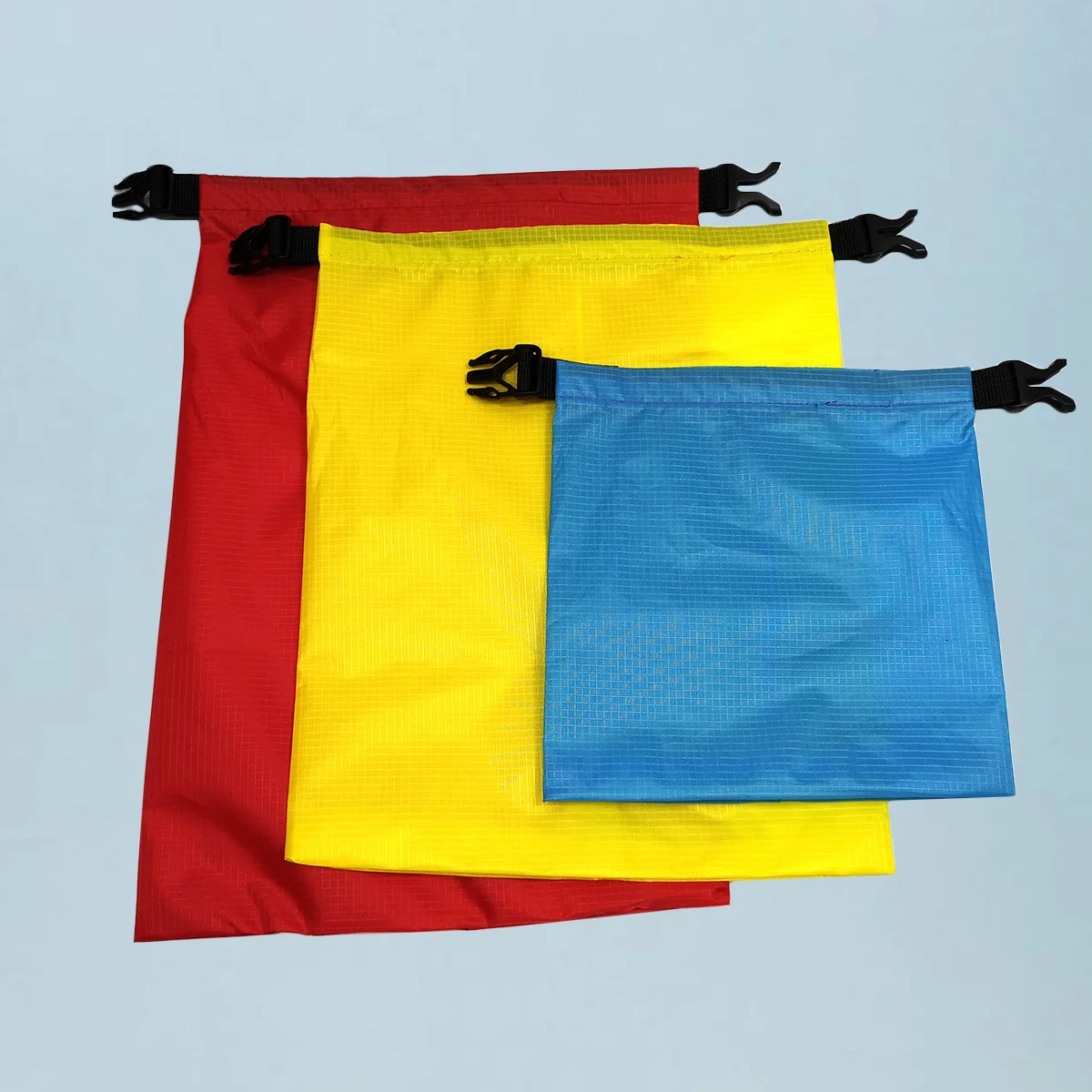 حقيبة جافة خفيفة الوزن متعددة الأغراض للسباحة باللون الأزرق والأصفر والأحمر للسباحين والغطس سهلة التضخم #5