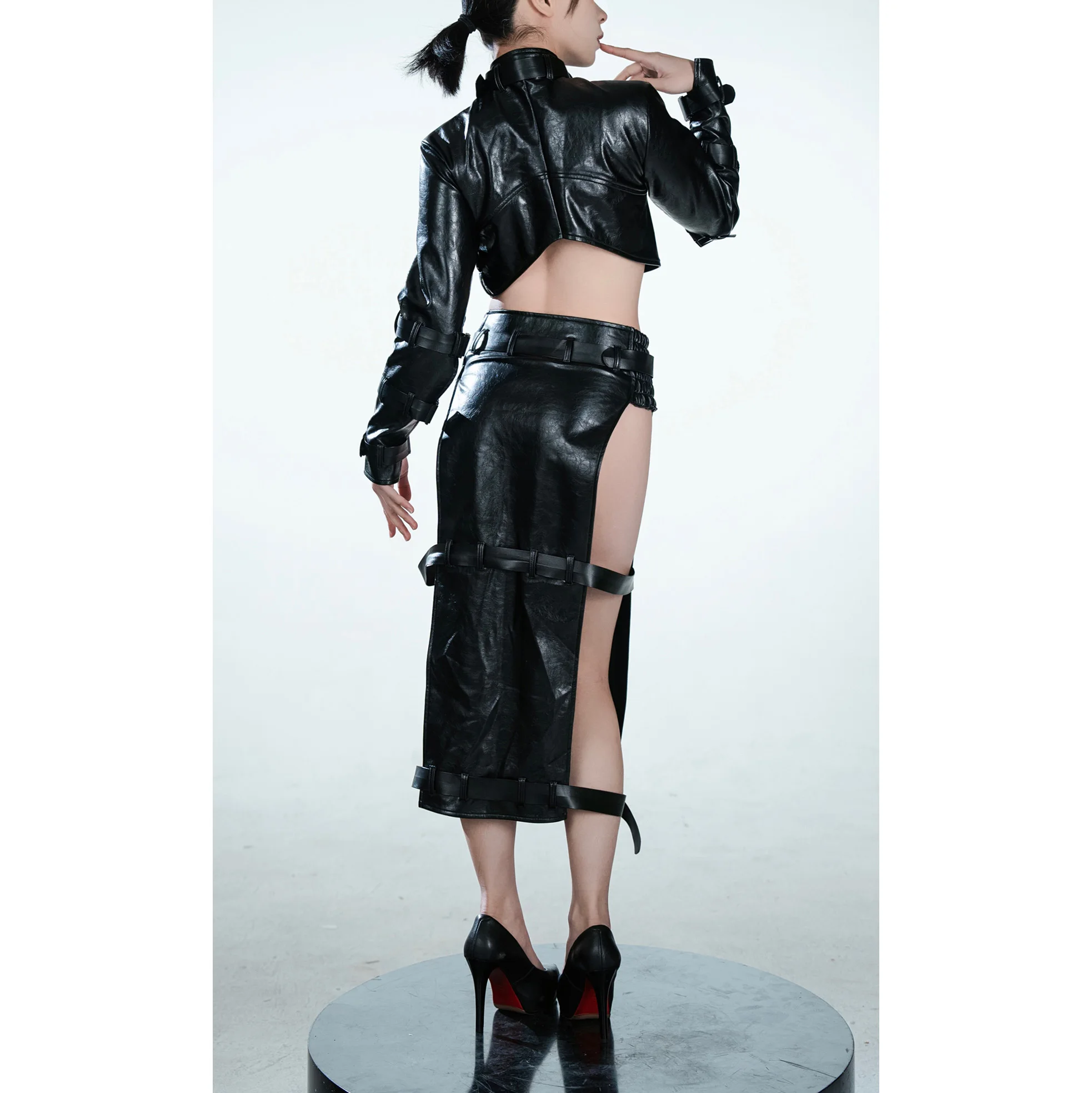 Featurium[CW. Tied Guilty]design original patent leather bondage double-headed zipper dress skirt set