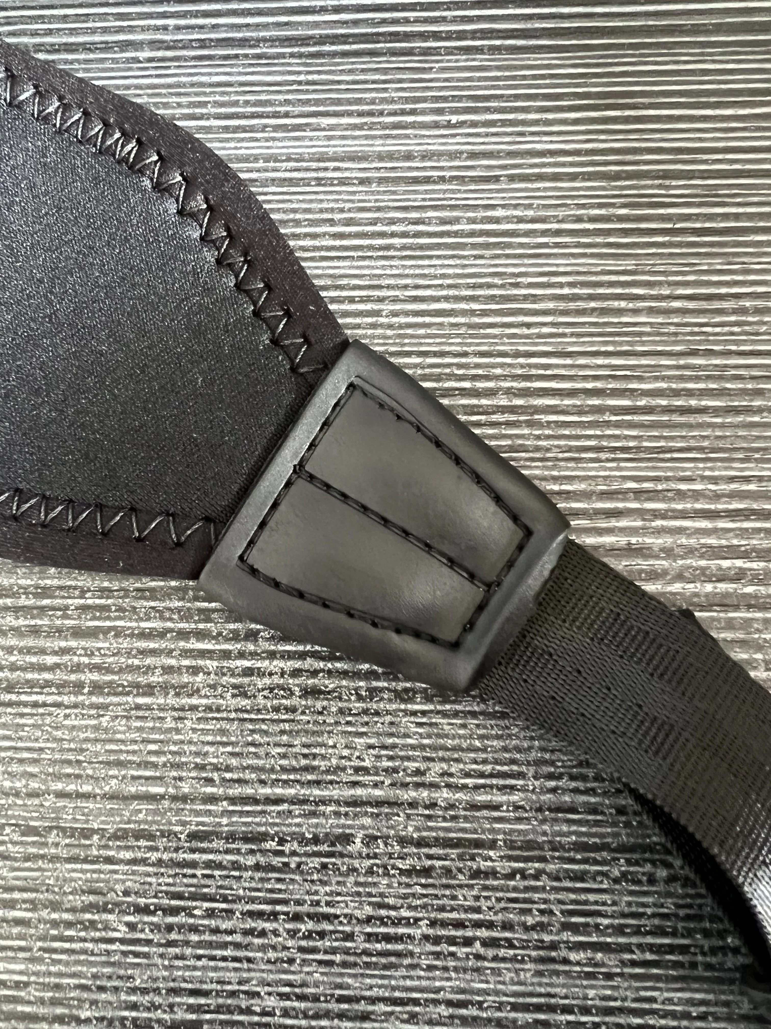 Upper bass horn, shoulder strap, big horn, instrument neck strap, midrange horn, flat key, upright key, tenor, large shoulder st