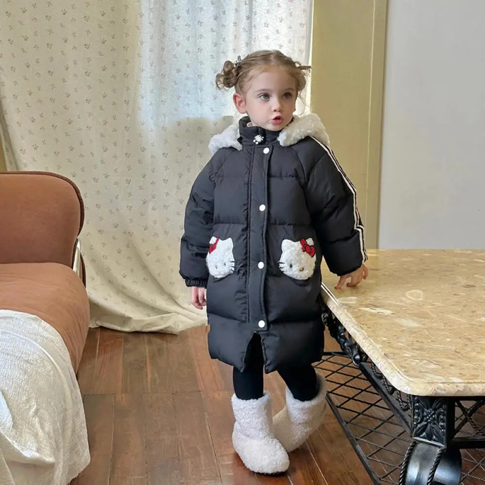 

Новая зимняя детская куртка Kawaii Hello Kitty в стиле аниме Sanrios, милые модные длинные пуховики с капюшоном для девочек с героями мультфильмов, черное теплое пальто