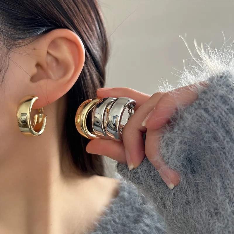 Smooth Round Chunky Hoop Earrings for Women Girls Gold Color Wide Thick Geometric Metal Statement Earrings Vintage Jewelry Gift