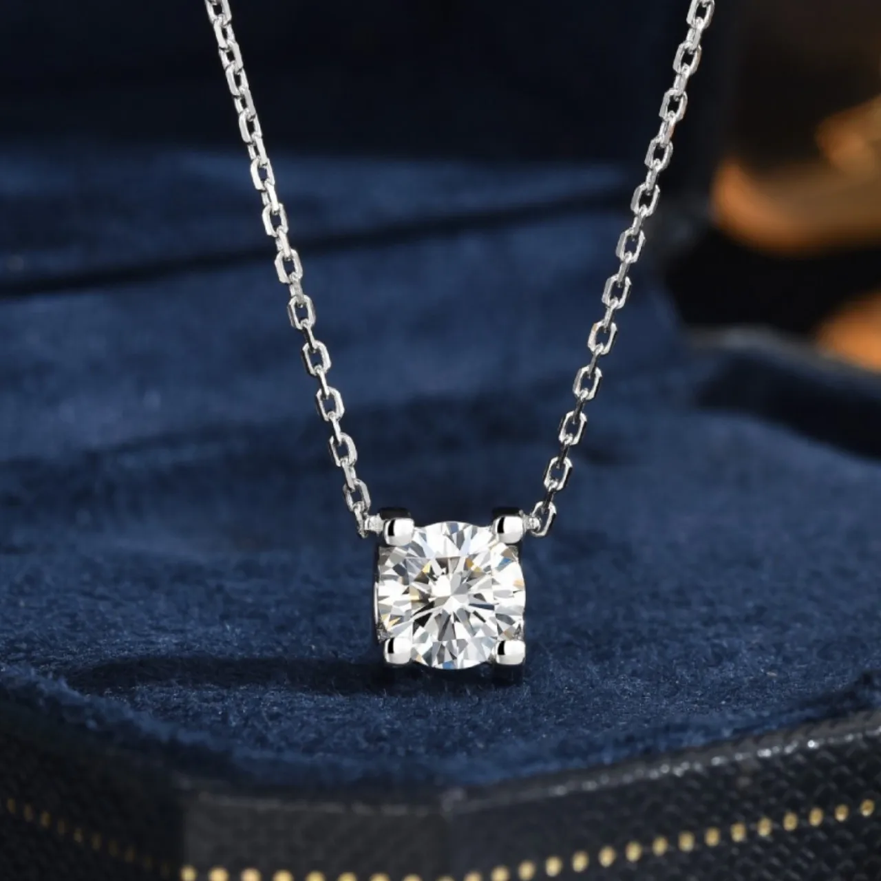 

Ожерелье из белого золота с муассанитом 1-10 карат для женщин, классический кулон с четырьмя когтями и бриллиантами, стерлинговое серебро 925 пробы, свадебные украшения