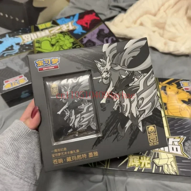 Коллекционный набор карточек Pokemon 100% Original Pkm Ptcg 1st Anniversary Eternatus Zamazenta Art Display Card Set подарочная коробка для детей и коллекционеров