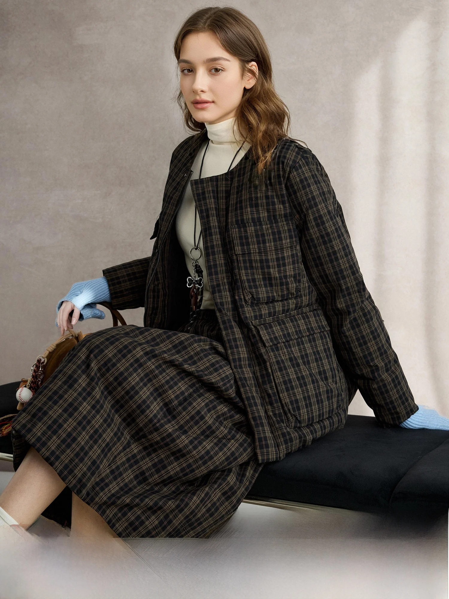 

Miu Series Art Student 90 White Goose down Autumn Winter Retro Plaid Jaet Skirt Two-Piece Set Warm Loose Fit Ladies Coat