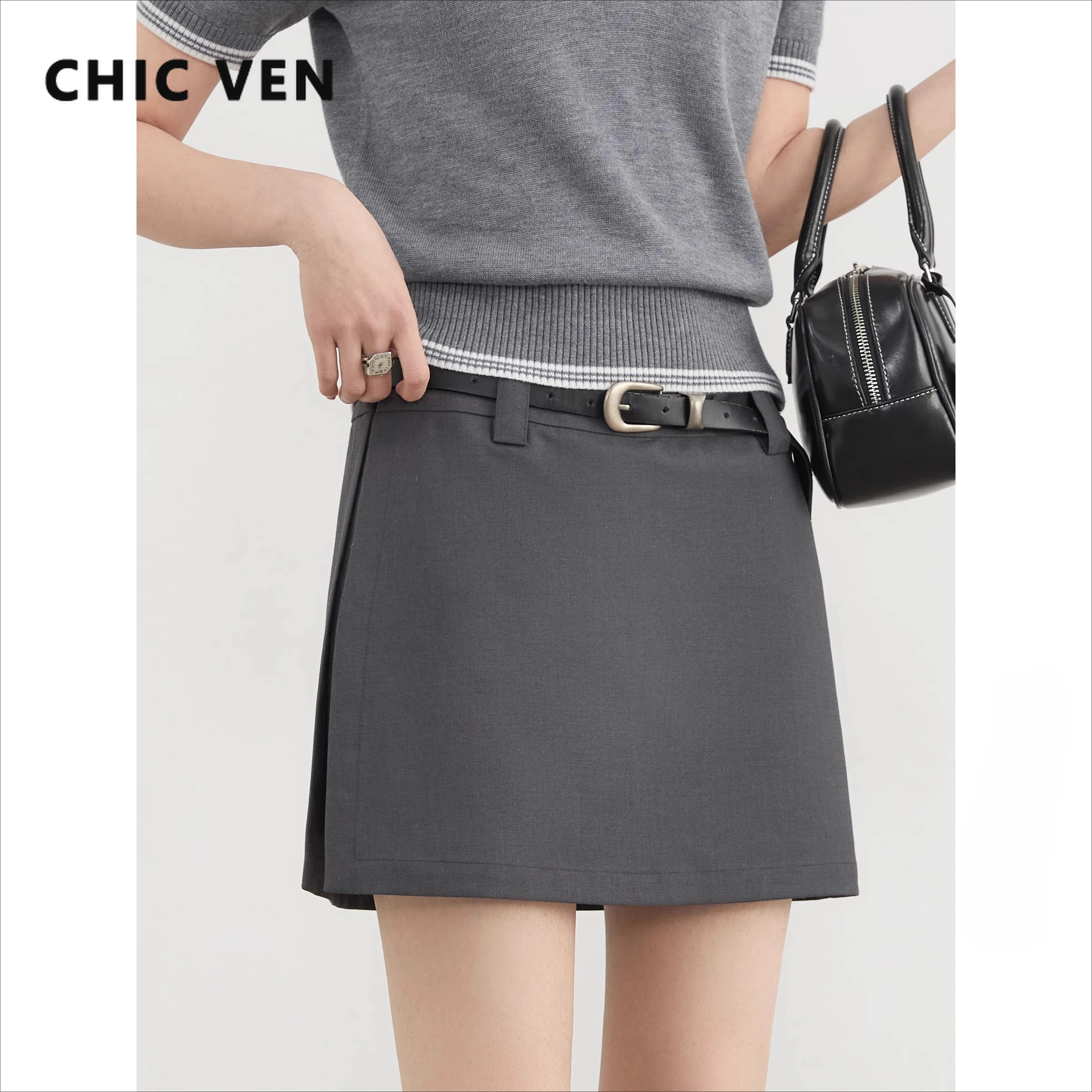 

CHIC VEN New Women Skirt Shorts Solid New High Waisted Split A-line Half Length Shorts Mini Skirt Side Fork Design Summer 2025