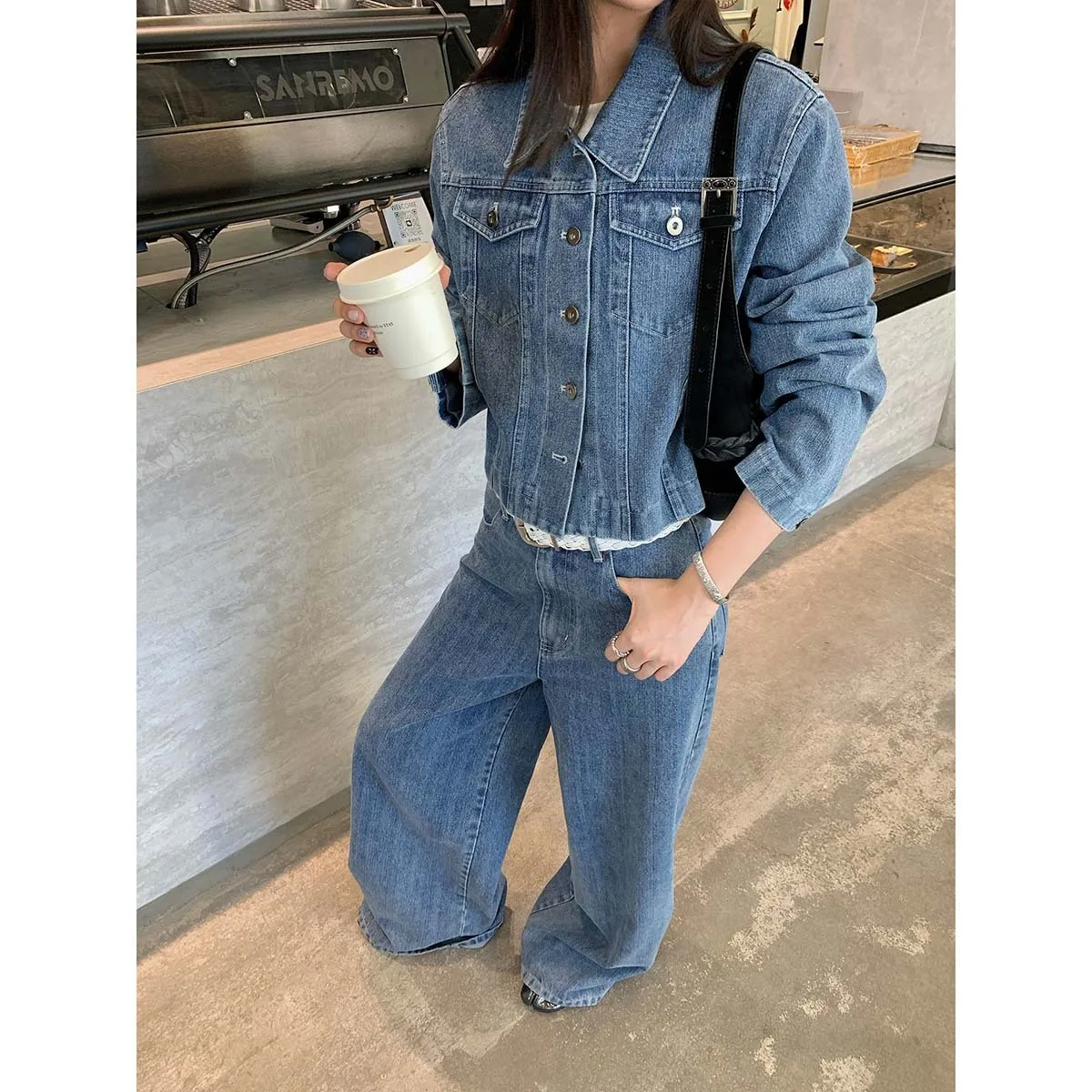 

Double Pocket Crop Denim Jacket Autumn Washed Turn-down Collar Coat For Women