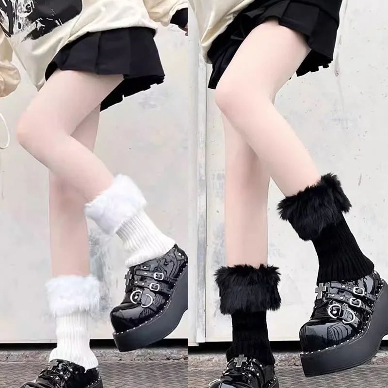 Top 5 Winter Accessories for Cozy Comfort at Home