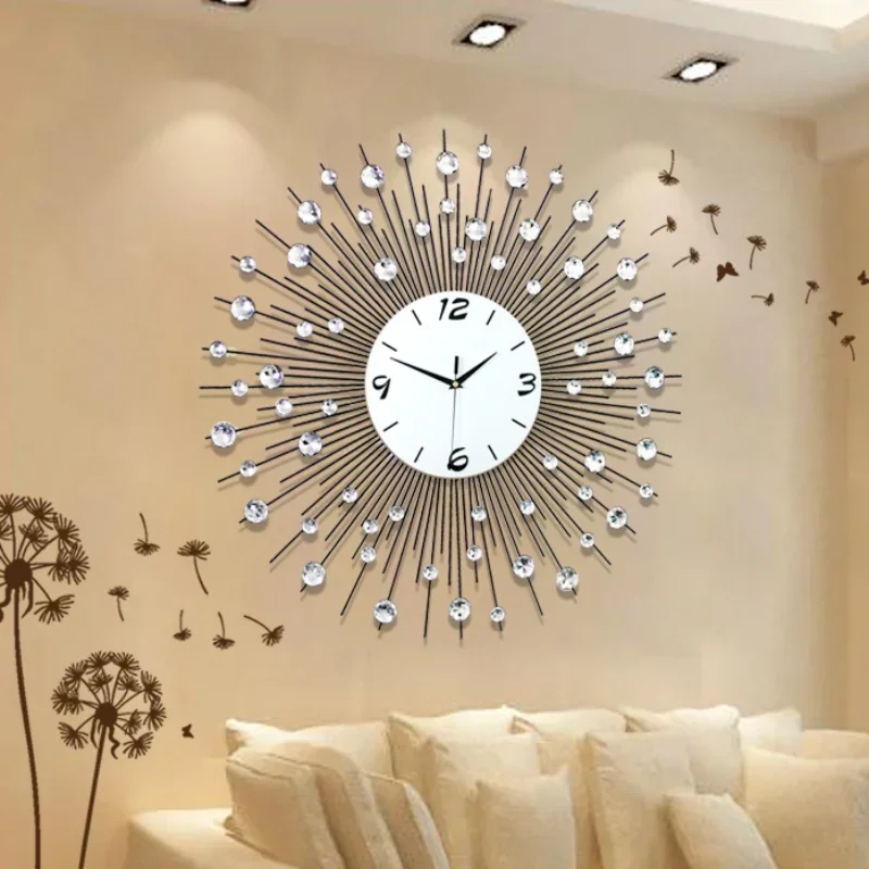 Light Luxury Electronic Wall Clock European Creative Starry Sky Quartz Wall Clock Sweep Seconds Silently Living Room Decoration