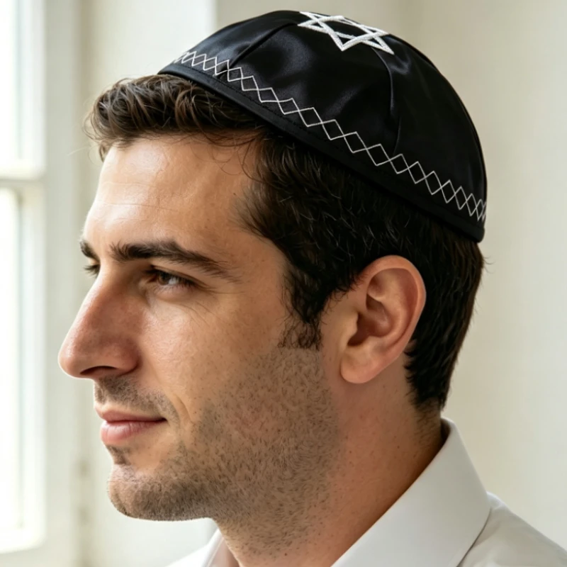 Black Satin Jewish Kippah with Star Embroidery White Wavy Edge Yarmulke Men Religiou Kippot Hat for Synagogue Prayer Judaica Cap