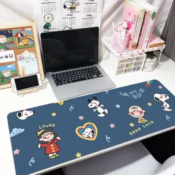 S-Snoopy Roztomilá dívka Velká personalizovaná XL podložka pod myš Anime Cartoon Kreativní kancelářská podložka na studijní stůl Vysoce kvalitní gumová protiskluzová podložka 10 nejlepší prodej roztomilé podložky na stůl - №8