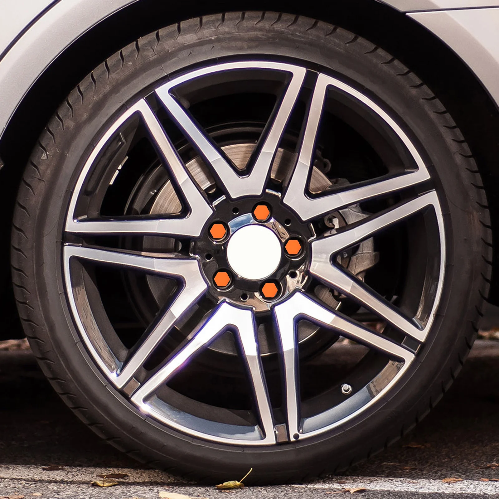 

20pcs Glow In The Dark Wheel Lug Nut Covers 15Mm Silicone Replaceable Car Tire Hub Caps Protective Nut Cover Decor Vehicle