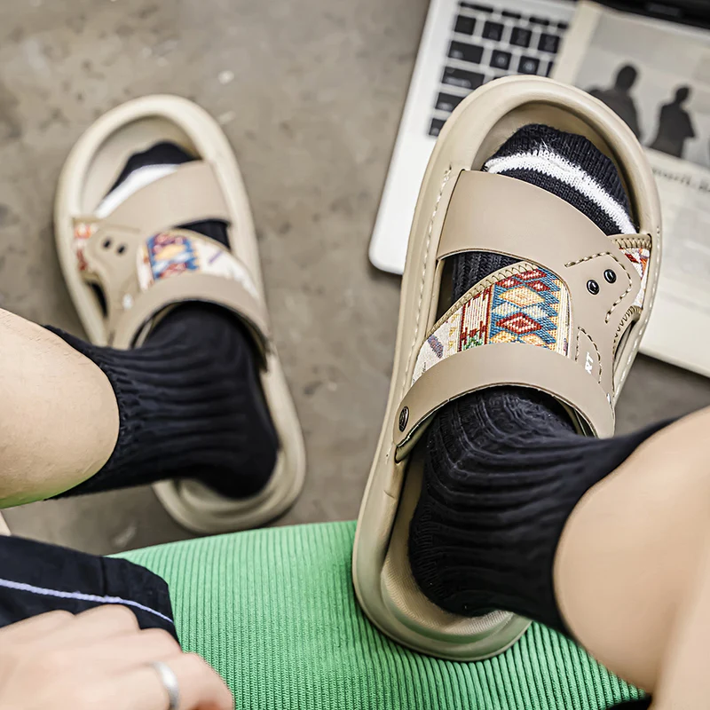 Chinelos leves casuais masculinos na moda minimalista casa ao ar livre popular diário deslizamento-on sapatos