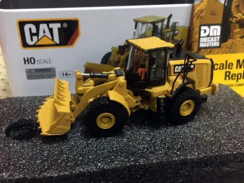 966M Wheel Loader 1:87 HO Scale Metal Model By DieCast Masters 85948