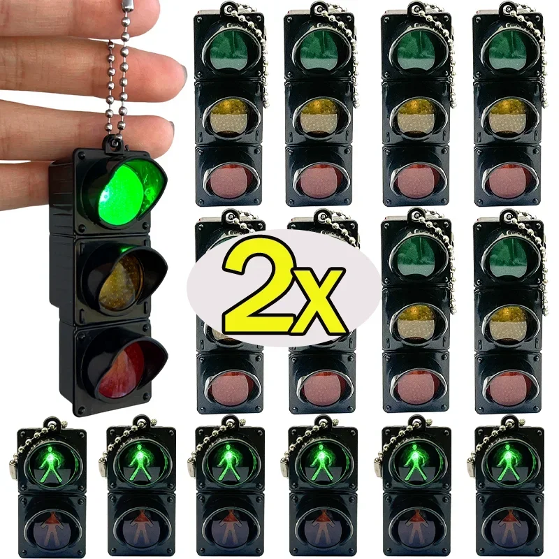 1/2 Uds Mini llavero de semáforo adultos niños creativo colgante emisor de luz luz para peatones bolso de moda colgante regalo de moda