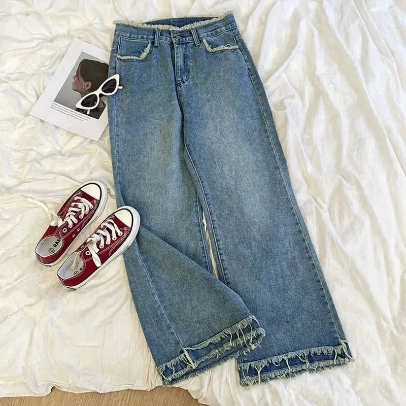 Jeans larghi bianchi stile coreano Donna Primavera Estate Vita alta Pantaloni a gamba larga con bordo grezzo Pantaloni lunghi in denim sottile tutto abbinato