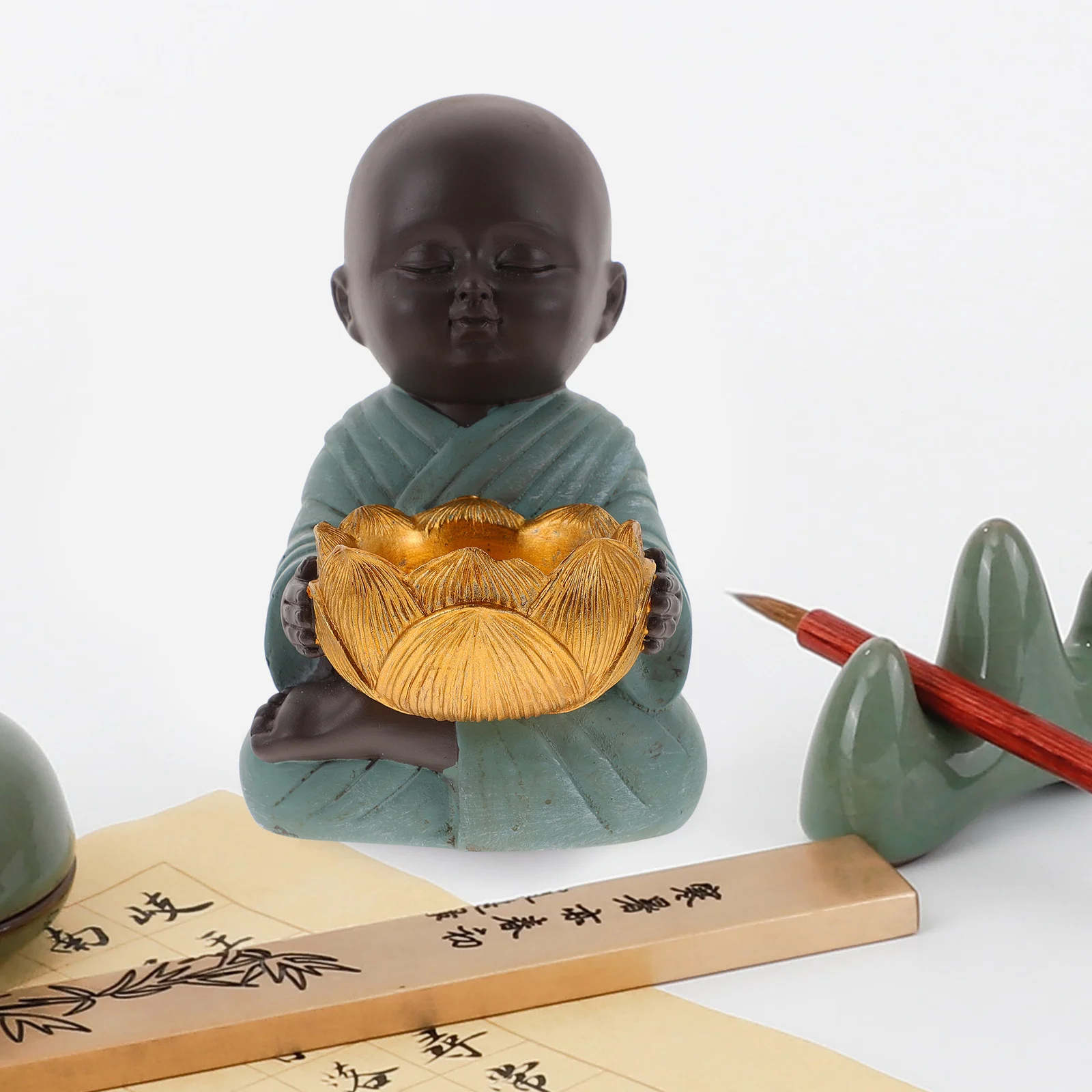 

Zen Decor Monk Sculpture Resin Craft Small Monk Statue for Desktop Tabletop Home Office Decor Meditation Room Design
