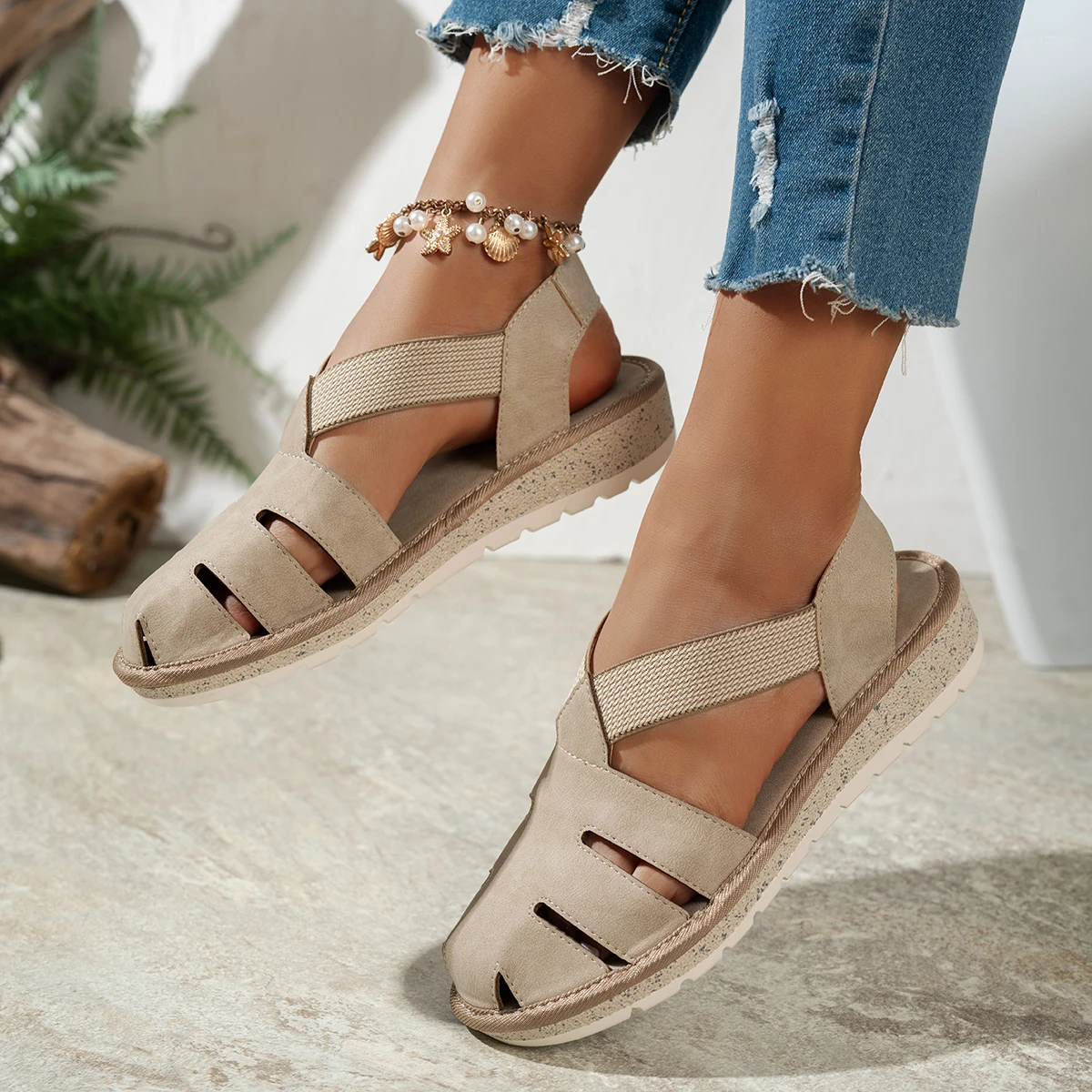 

Fashion Women's Trend Anti-slip Wear Comfortable Matching Color Sole Pure Black Shoelace Flat Sandals