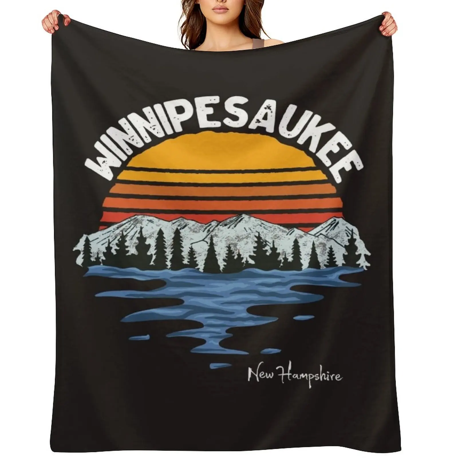 

Vintage Lake Winnipesaukee New Hampshire Souvenir Throw Blanket blankets ands Sofas Camping Baby Blankets