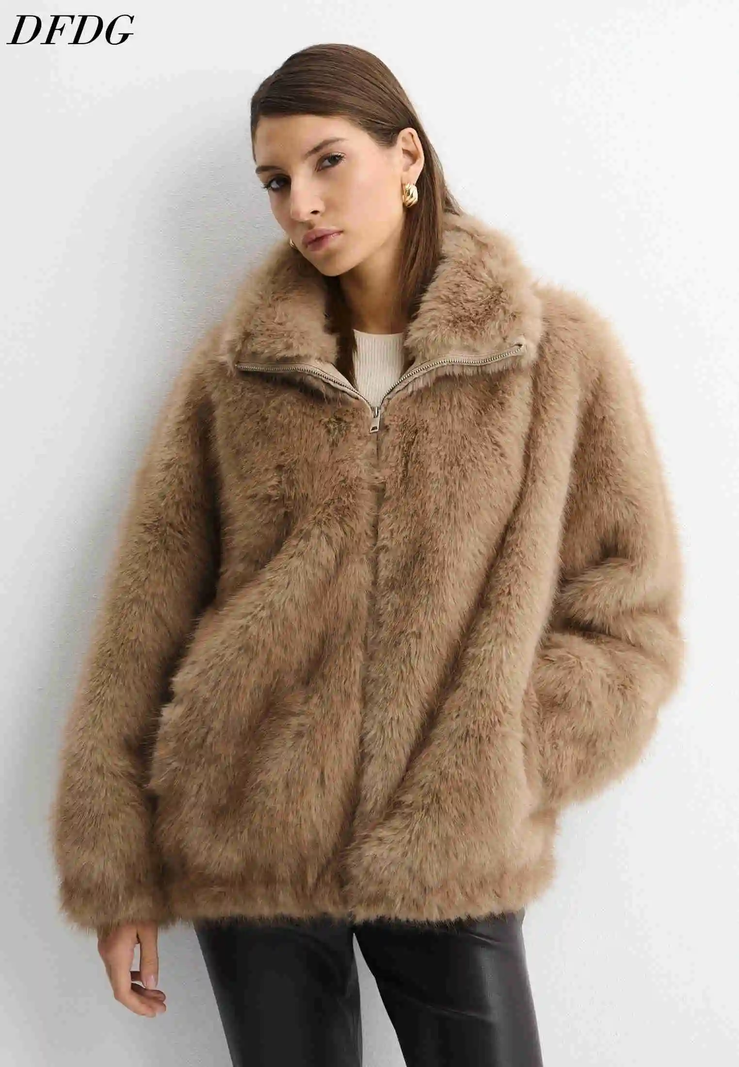 DFDG Women Faux Fur Zip Up Jacket 2026 Autumn Winter Stand Collar Loose Oversized Fluffy Warm Outerwear Casual Fashion Coat