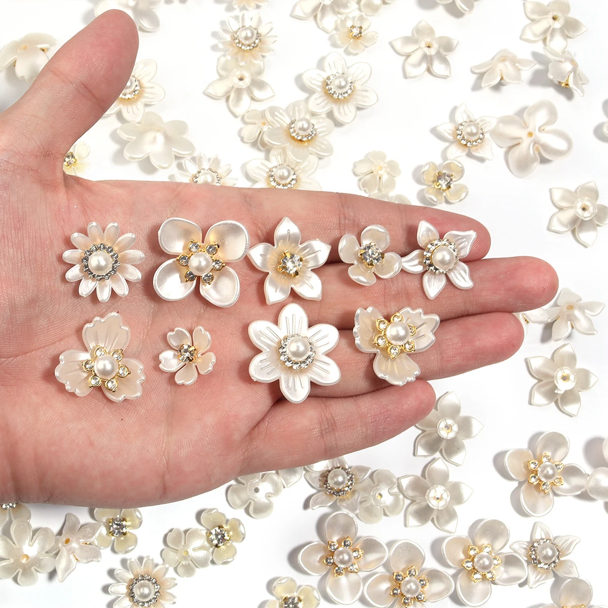 20-40 ピース/ロット樹脂ペンダントフラワーペンダント ABS ラインストーンチャーム模造真珠 DIY クラフトジュエリー結婚式の髪の靴 Decoratio 1