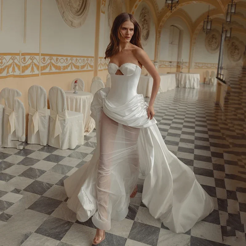 

Love Modern Ivory Satin A-Line Wedding Dresses Sexy Strapless Pleated Pearls Cut-out Bride Gown Simple Backless Robe Customized