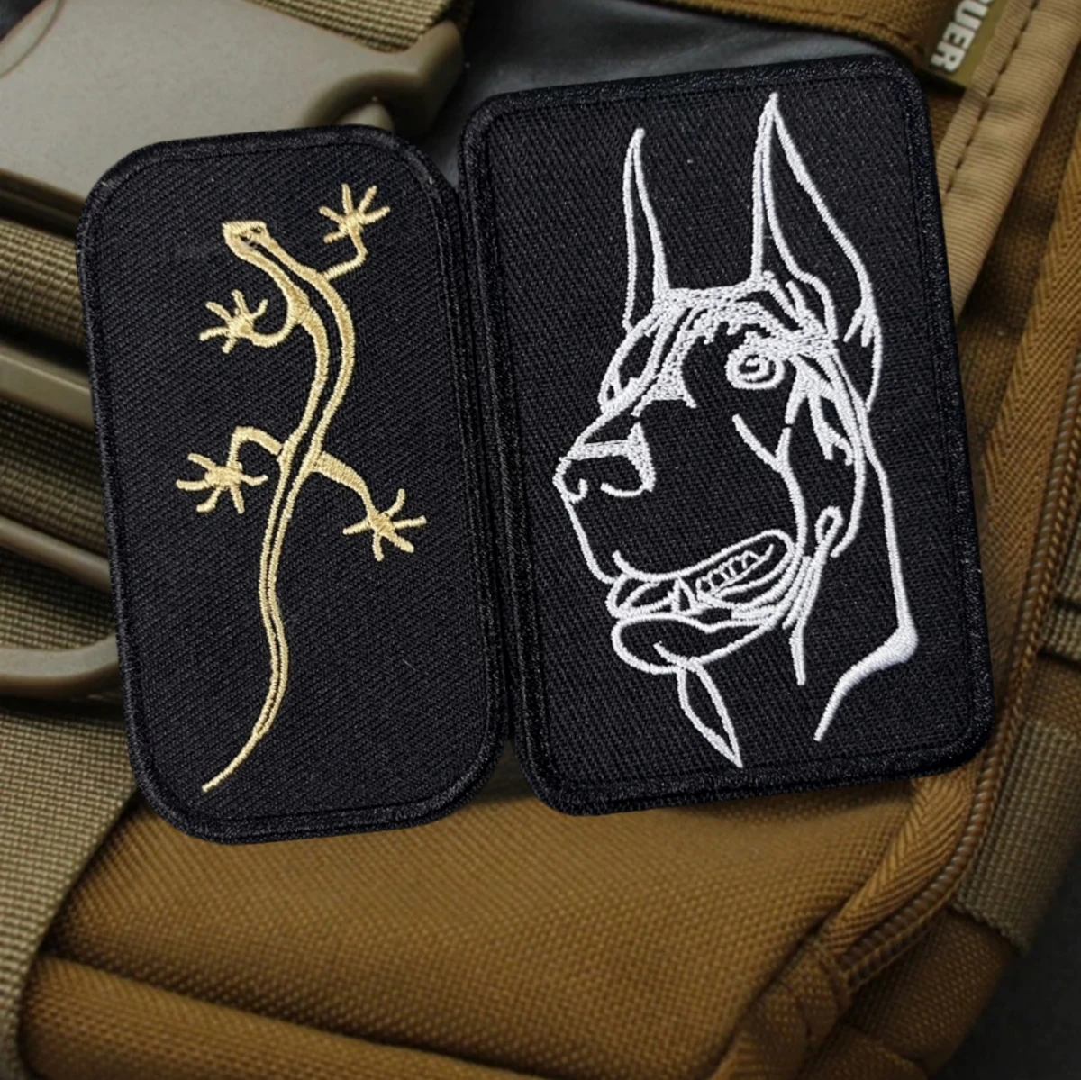 Lizard Morale Badge Embroidery Hook and Loop Patches Tactical Doberman Pinscher Military Patch Backpack Armband