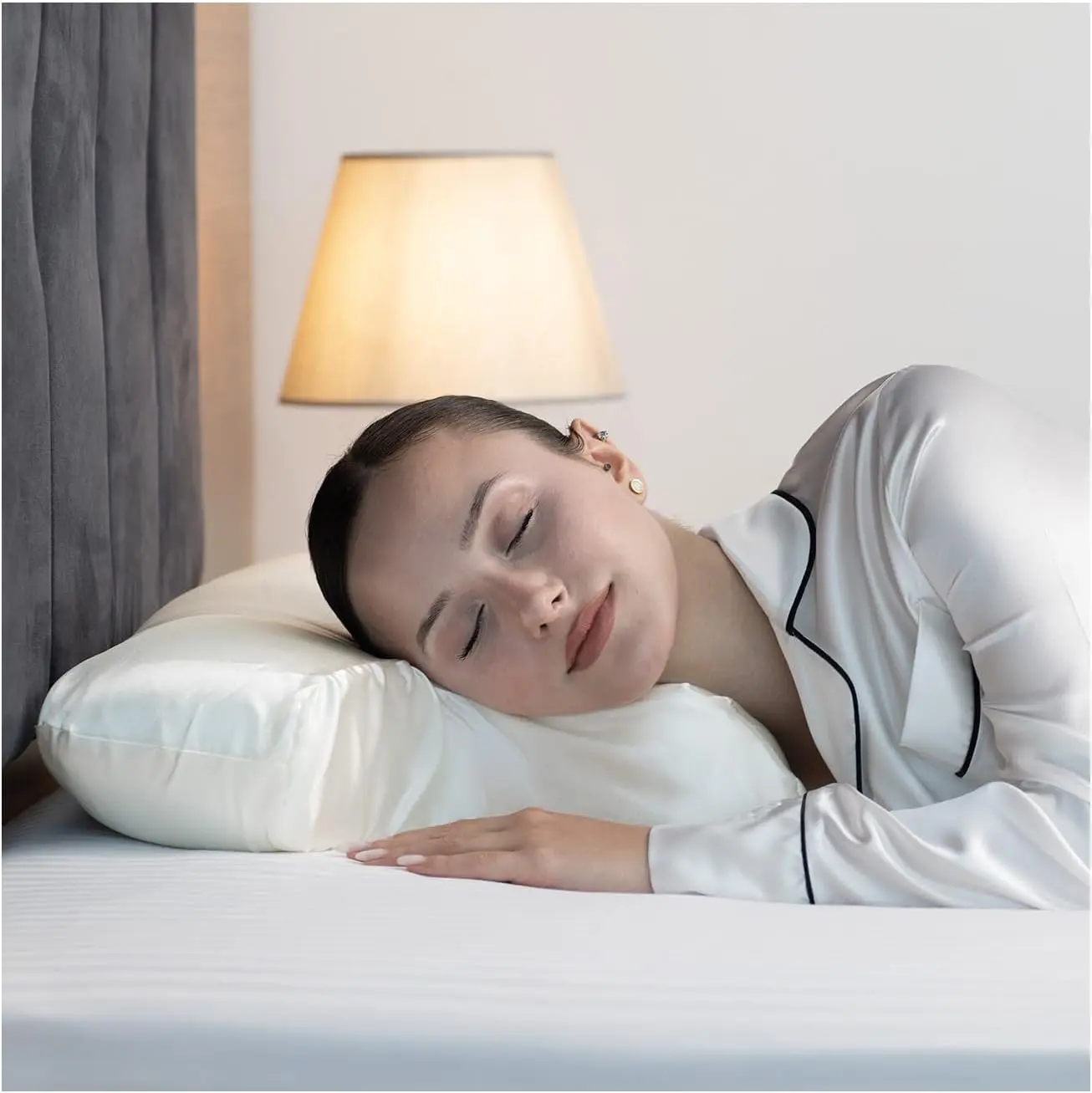 

Dual Side Beauty Pillow: Anti-Aging & Wrinkle-Free, Memory Foam for Neck & Shoulder Pain, Back & Side Sleepers