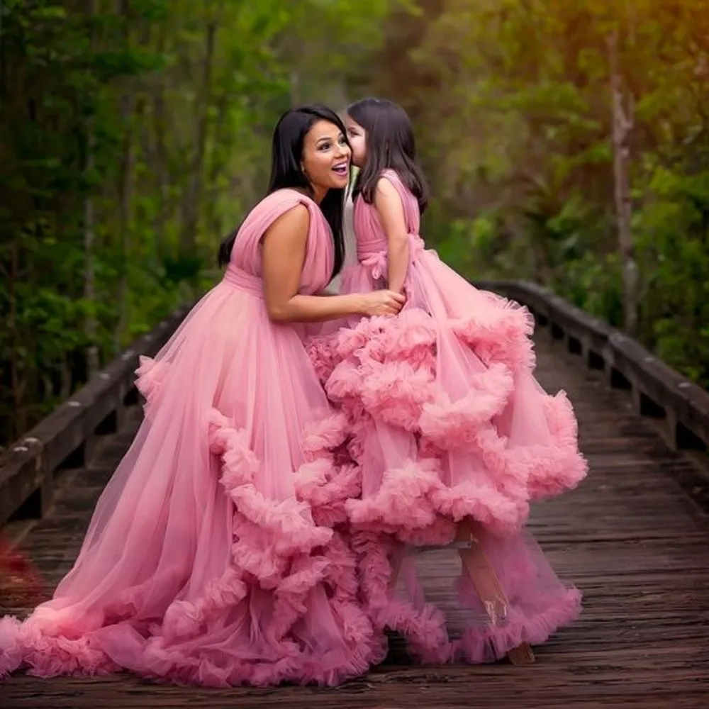 Vestido de niña de flores esponjoso, vestido de baile de tul escalonado, vestido de madre e hija para fotografía de boda, vestido de fiesta personalizado para niños