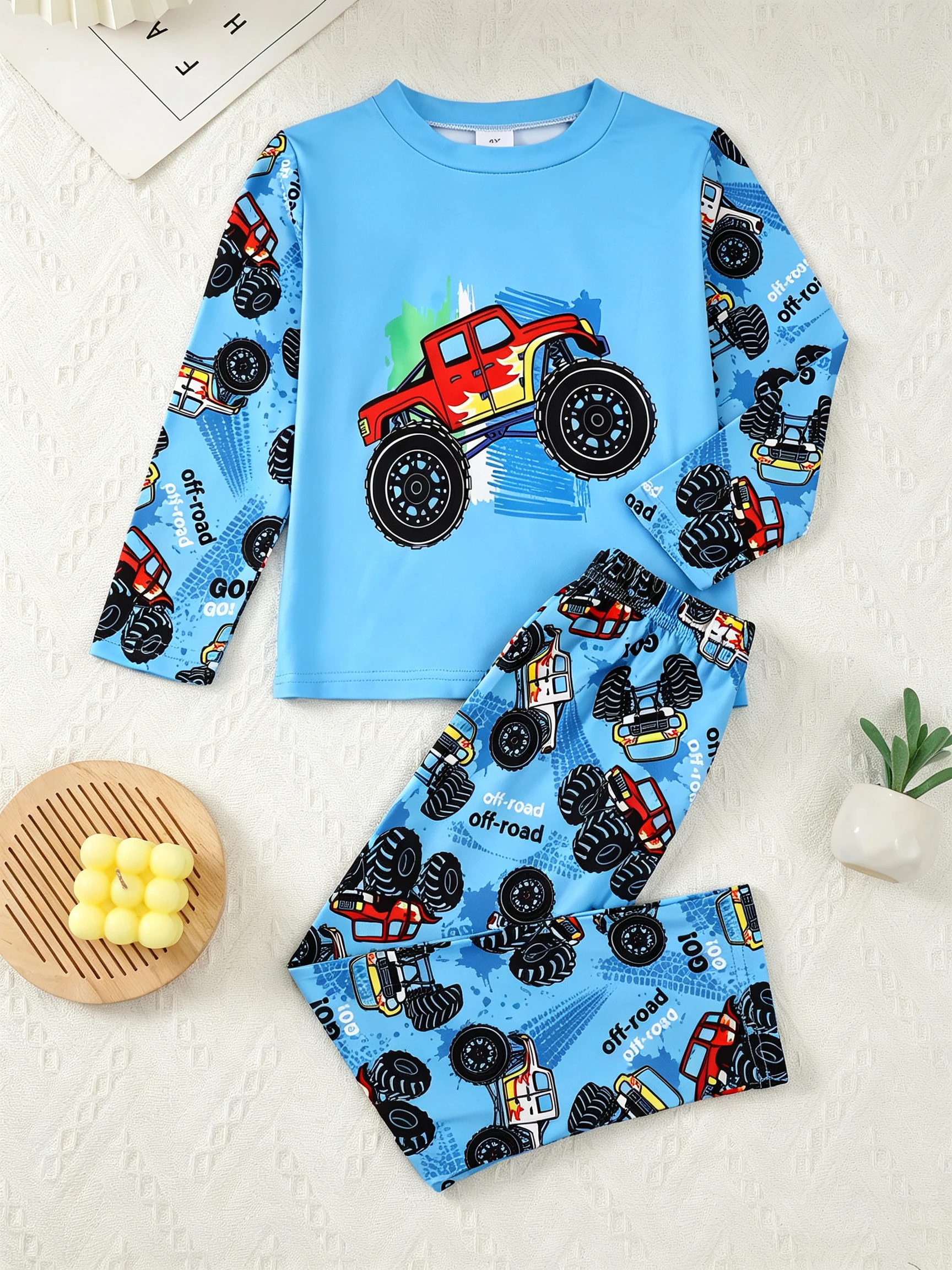 4-7 Year Old Boys' Spring and Autumn Long-Sleeve Set, Cute Monster Off-Road Vehicle Cartoon Print, Round Neck Long-Sleeve Top and Pants, Children's Casual Outing Two-Piece Set, Playful and Stylish Inner Wear Set for Toddlers