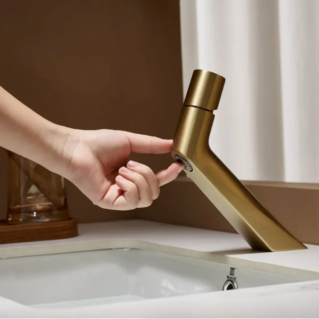 Luxury, High-End, Creative Washbasin with Hot and Cold Anti-Splash Single-Hole Tap for the Bathroom