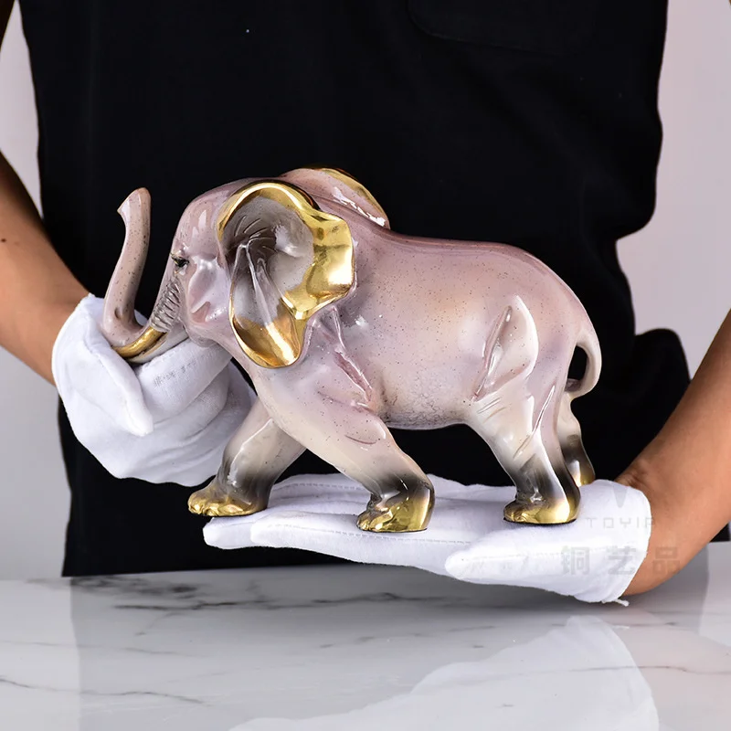 

All copper living room home Elephant luxury tabletop gift display Wine cabinet porch decorations Crafts creativity