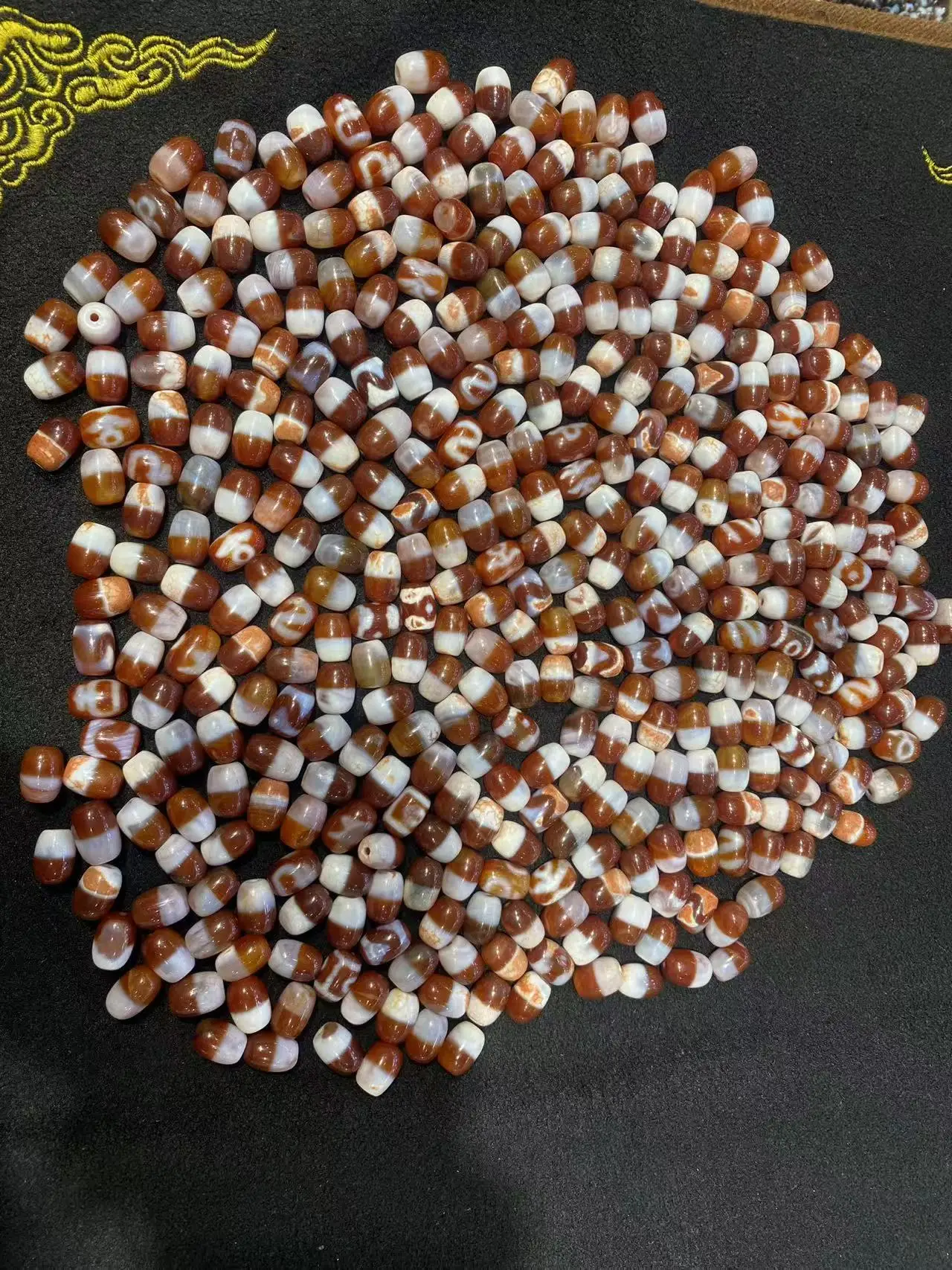 Cost-effective special wholesale Taiwan craft yellow jade red meat line beads, barrel beads, loose beads, matching beads DIY