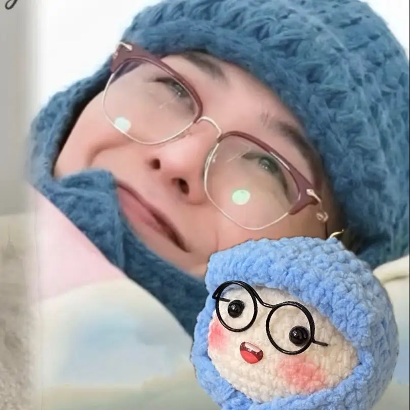 Hook Weaving Quan Zhilong GD, Cute Handmade Doll Keychain Gift Material Finished Pendant