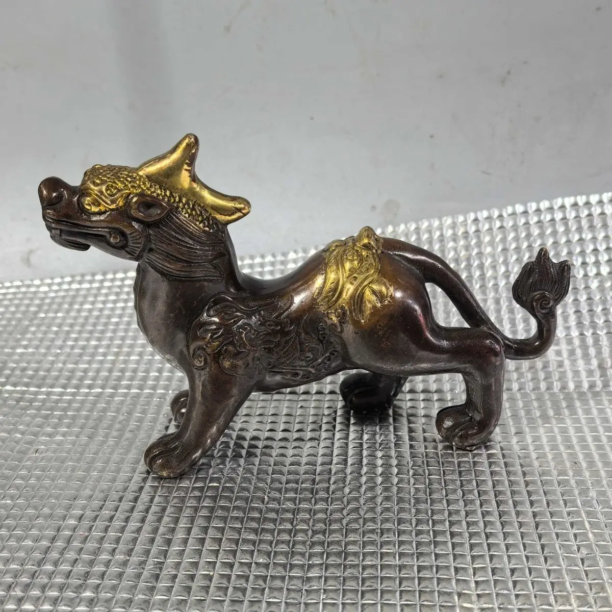 Gilded Copper Alloy Pixiu Ornament, Mythical Wealth Beast Golden Devouring Creature Feng Shui Decor