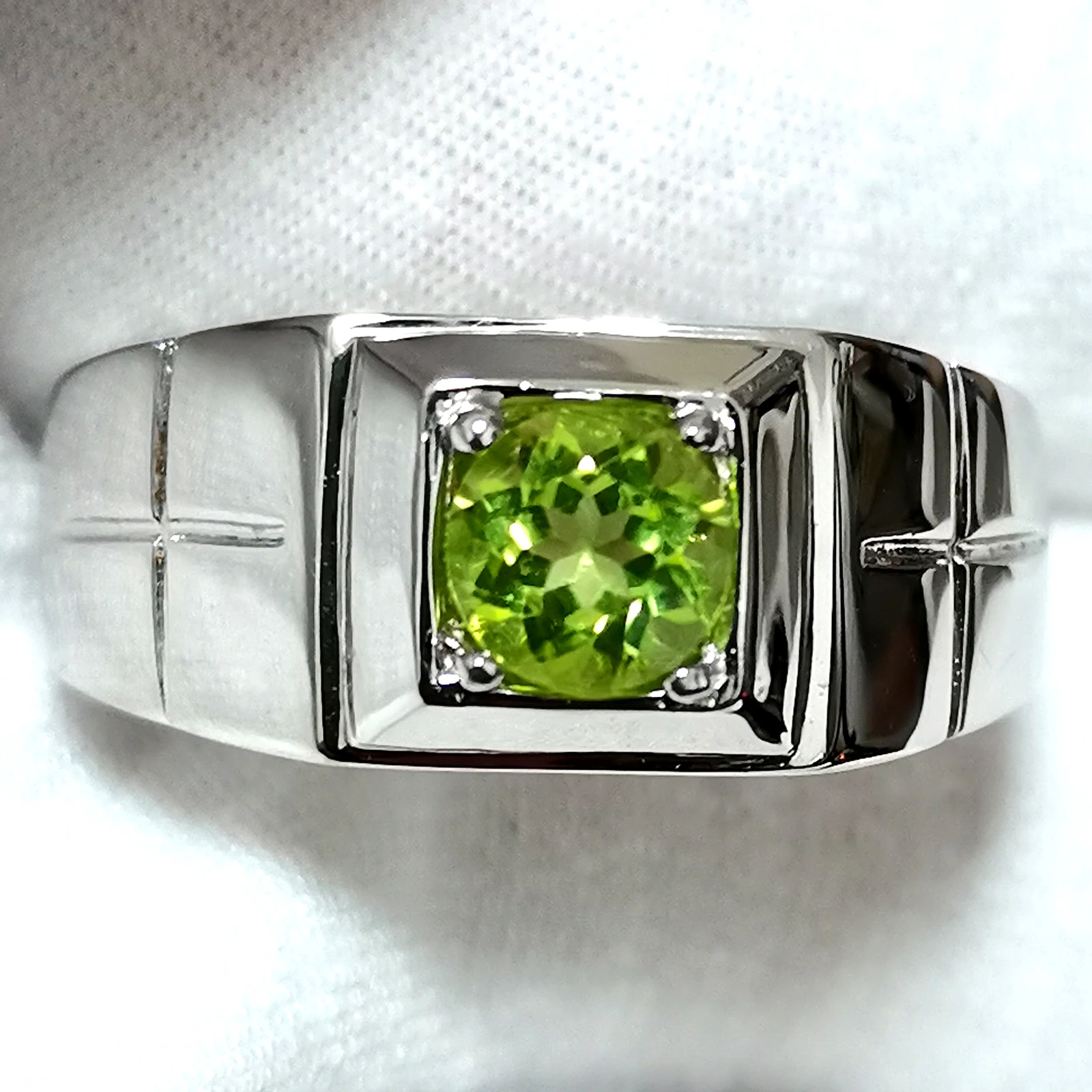 

Men's 925 Silver Ring 6mm Natural Green Peridot Gemstone Cross Carve on Band August Birthstone Birthday Gift R508GPN