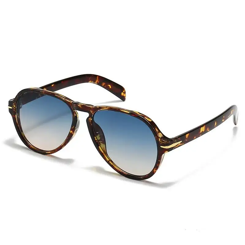 

New Fashion Square Sunglasses For Women Men Retro Rivets Designer Sun Glasses Trendy Shades UV400 Eyewear