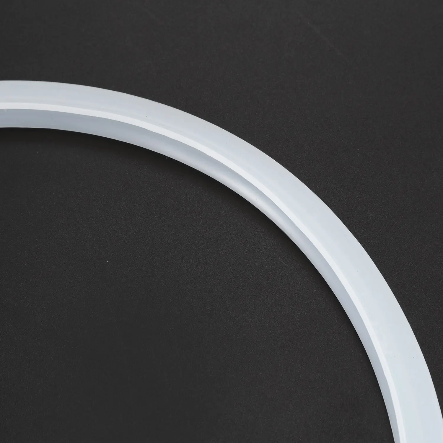 DT17 White Rubber Sealing Ring for Pressure Cooker, 22cm Inner Diameter, 24cm Outer Diameter, Gasket