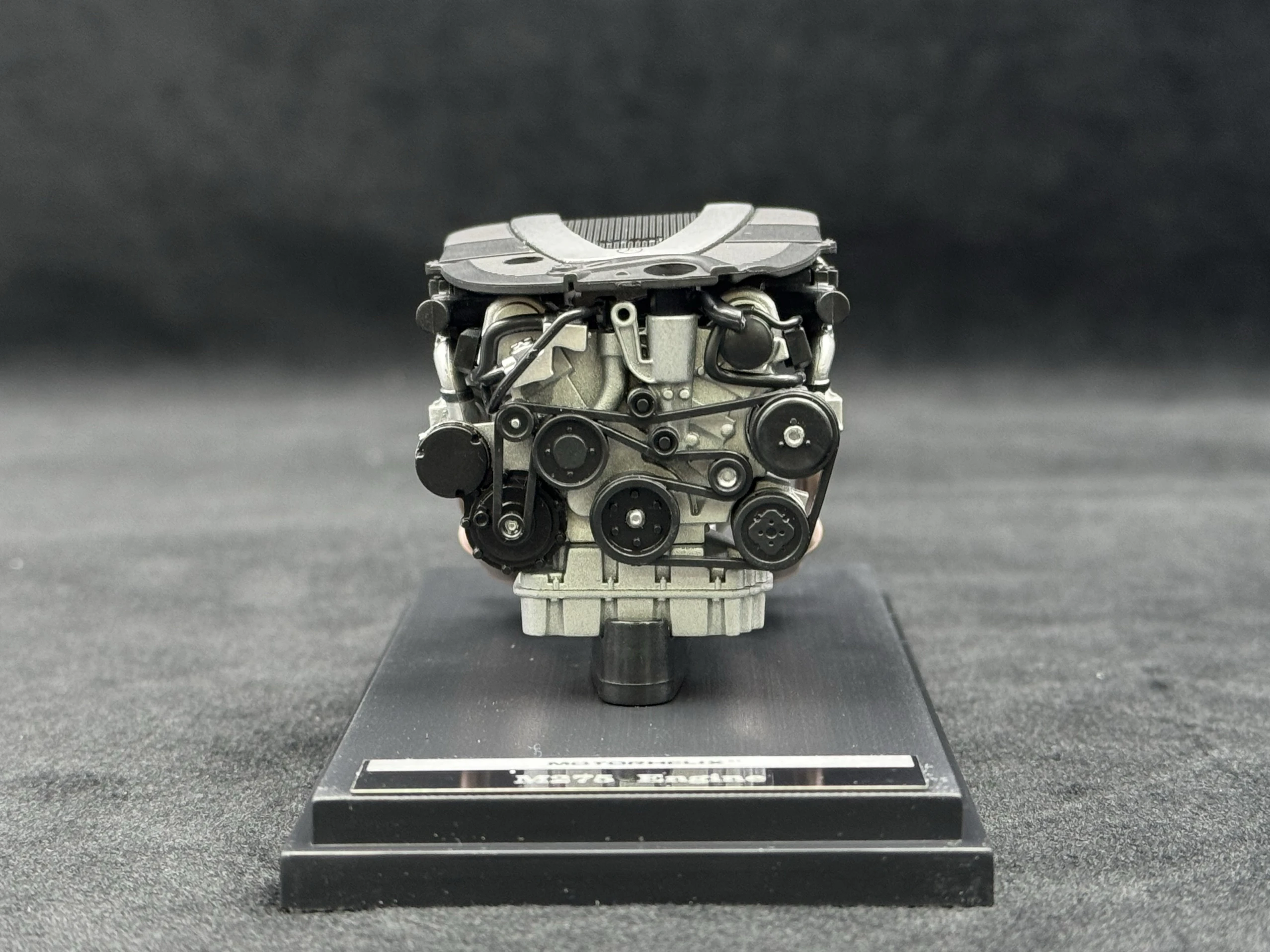 다이캐스트 1:18 스케일 모터헬릭스 벤츠 W221 S클래스 M275 엔진 자동차 모형 수집용 장난감 선물 기념품 장식품