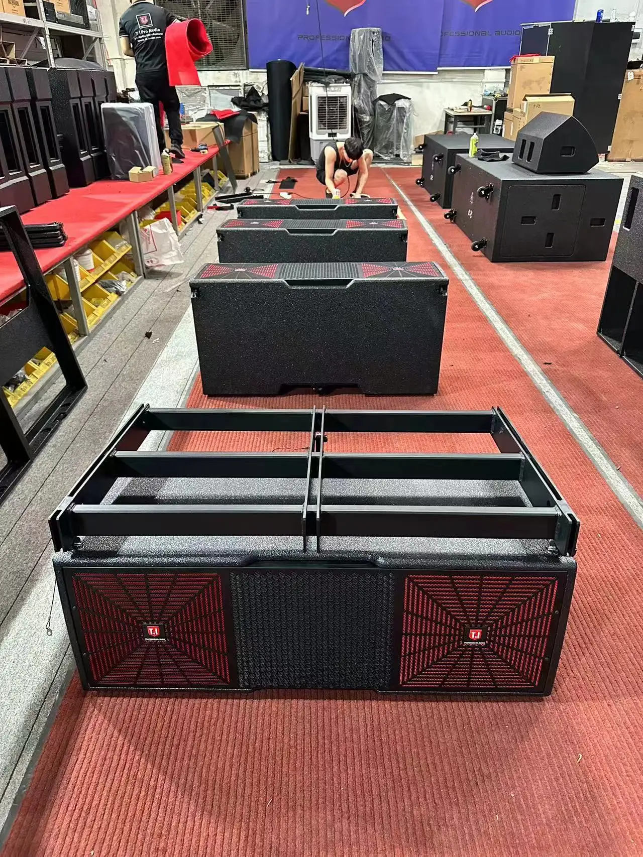 Акустическая система Hardcase Pro-212 с двумя 12-дюймовыми водонепроницаемыми динамиками из березовой фанеры для сцены
