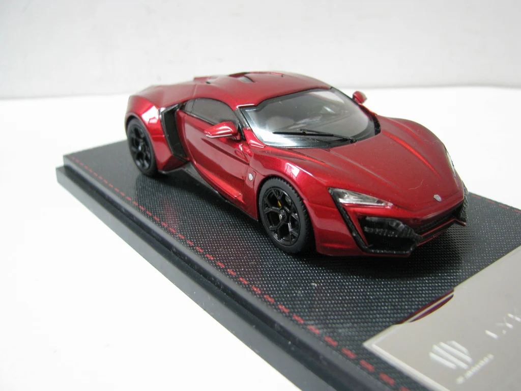 Odlewany model samochodu KENGFEI W MOTORS LYKAN HyperSport w skali 1:43, kolekcjonerski model ze stopu, zabawka, prezent, pamiątka, ozdoba do ekspozycji.