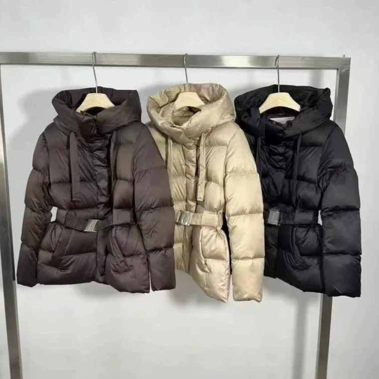 European Winter New Women's Down Jacket Commuter Hooded Slimming Jacket
