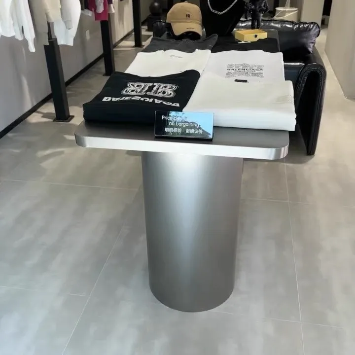 Bekleidungsgeschäft, Präsentation, Requisiten-Display, Tisch