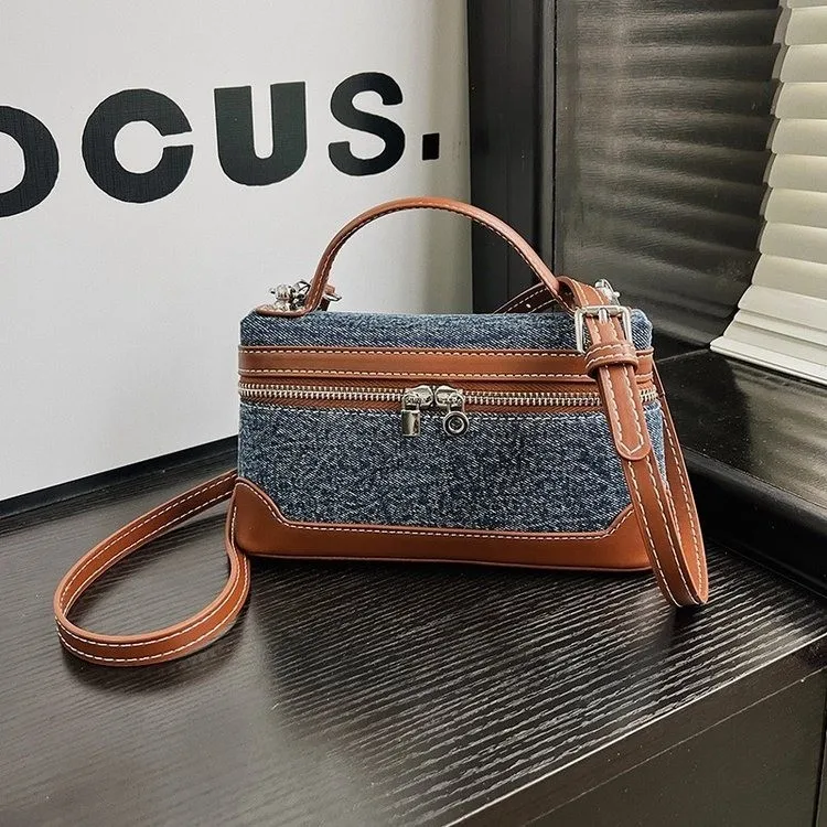 

Elegant Women Leather Luxury Fashion Shoulder Bag Trendy Designer Tote Handbag For Daily Modern Dressing