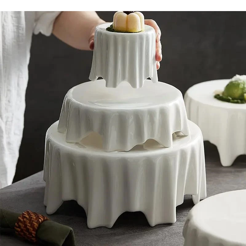 

Круглый стол на высоких ножках, скандинавская ресторанная керамическая десертная тарелка, украшение для суши, еда, основная тарелка, кухонная посуда