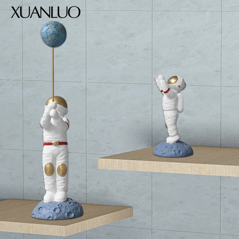 Modern Home Astronaut Figurine Gift Idea Resin Craft Astronaut Home Living Room Desktop Decorative Ornament