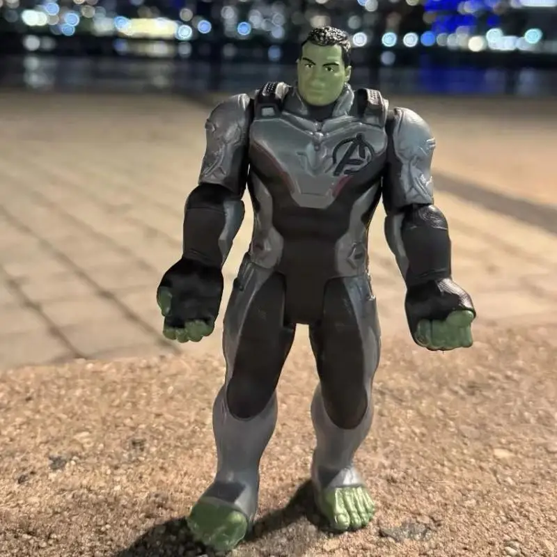 Op voorraad film Avengers Anime 12-inch gezamenlijke beweegbare Hulk Captain America actiefiguur desktop ornament verrassingscadeau voor fans